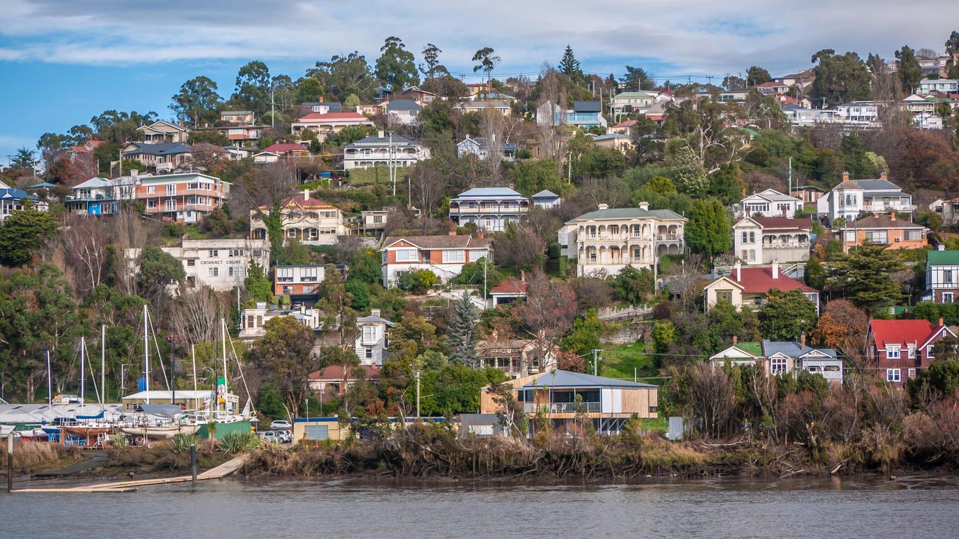 Flights to Launceston