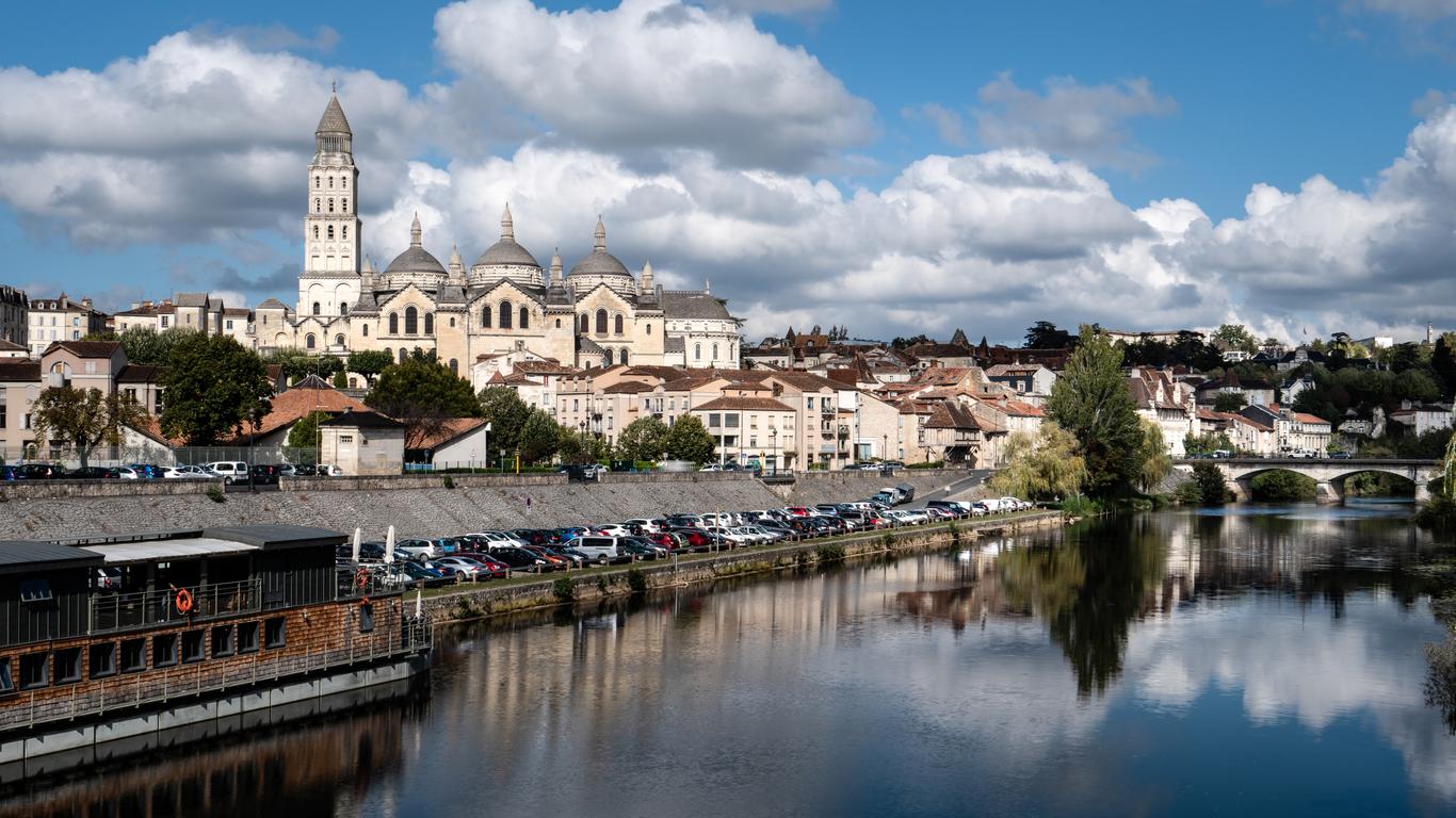 Flights to Perigueux